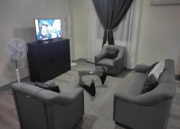 Aparthotel Ldn Pinecrest Two-room 3*