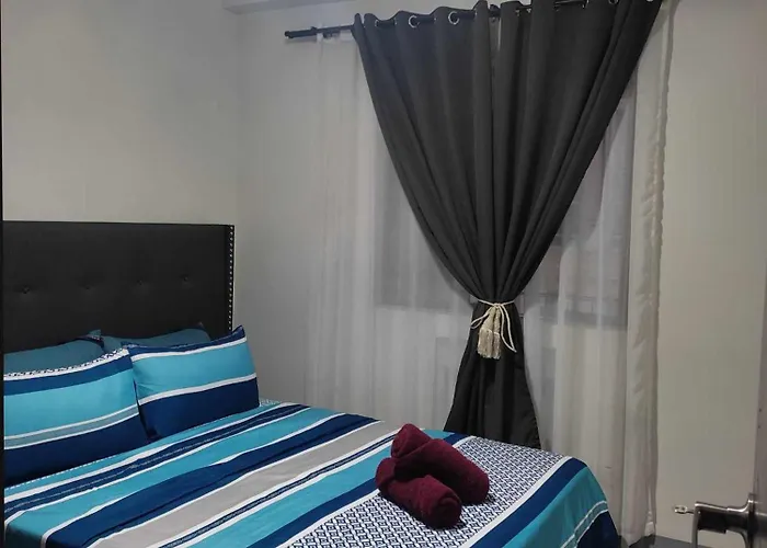 Ldn Pinecrest Two-room 3*